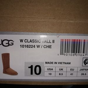 Ugg classic Tall II Chestnut NIB womans 10